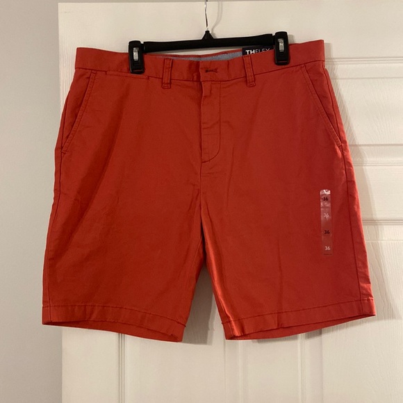 Tommy Hilfiger Other - Tommy Hilfiger TheFlex 9” inseam Man Shorts size 36 brand new with tags